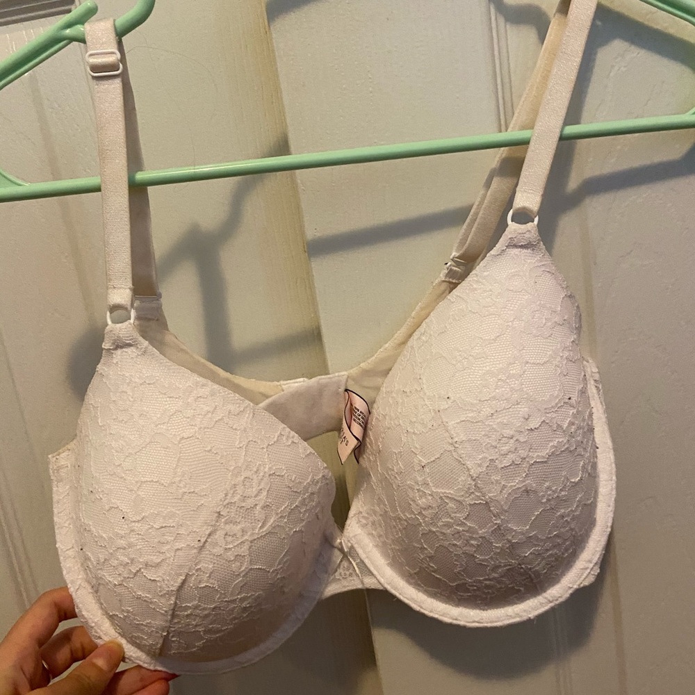Victoria’s Secret White Lace Demi Bra